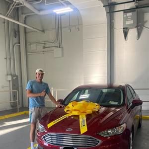 Meet your Posher, Zach